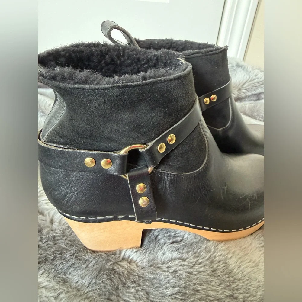 Swedish Hasbeens sherpa harness booties
